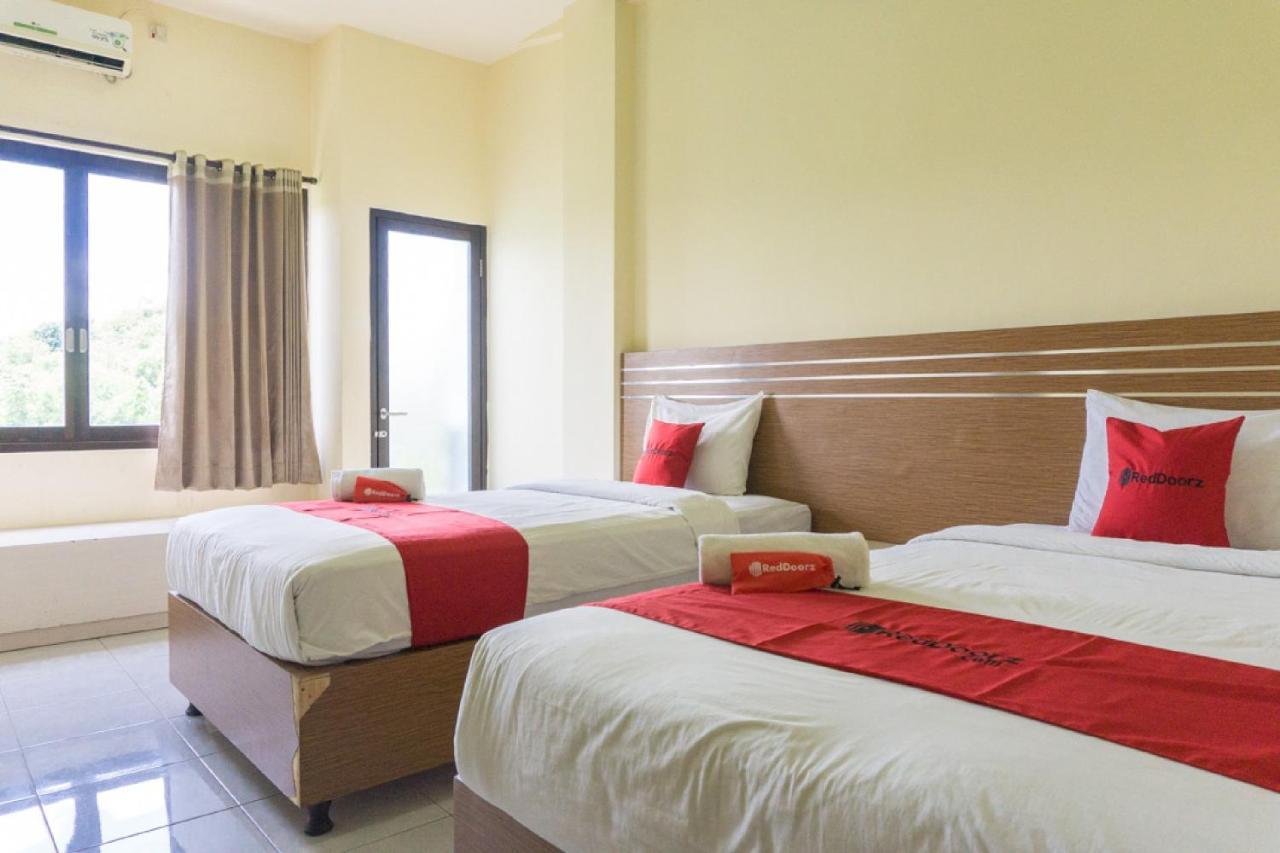 Reddoorz @ Tambolaka Sumba Hotel Lokokaki Екстериор снимка